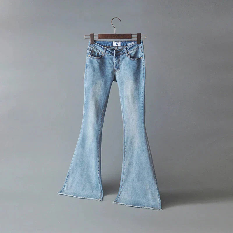 Fleure Flowy Low Cut Jeans