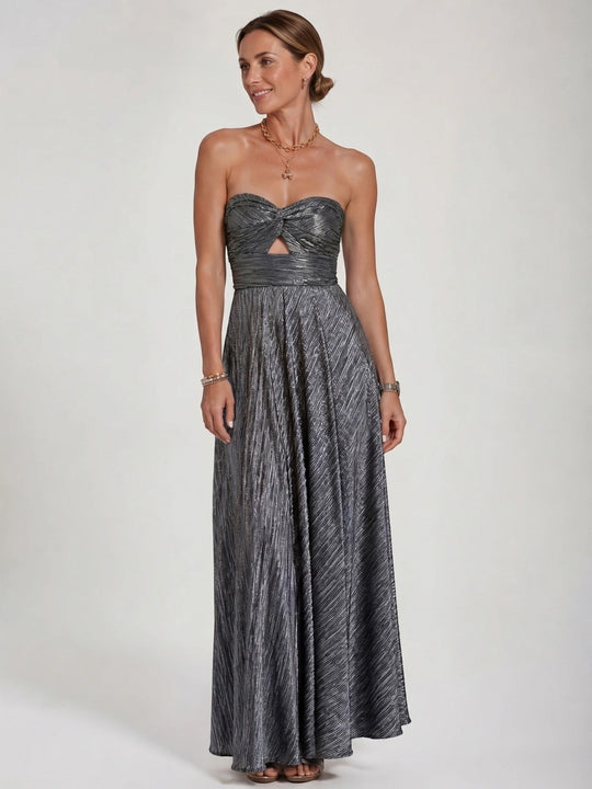 Gardena Shiny Fabric Gown