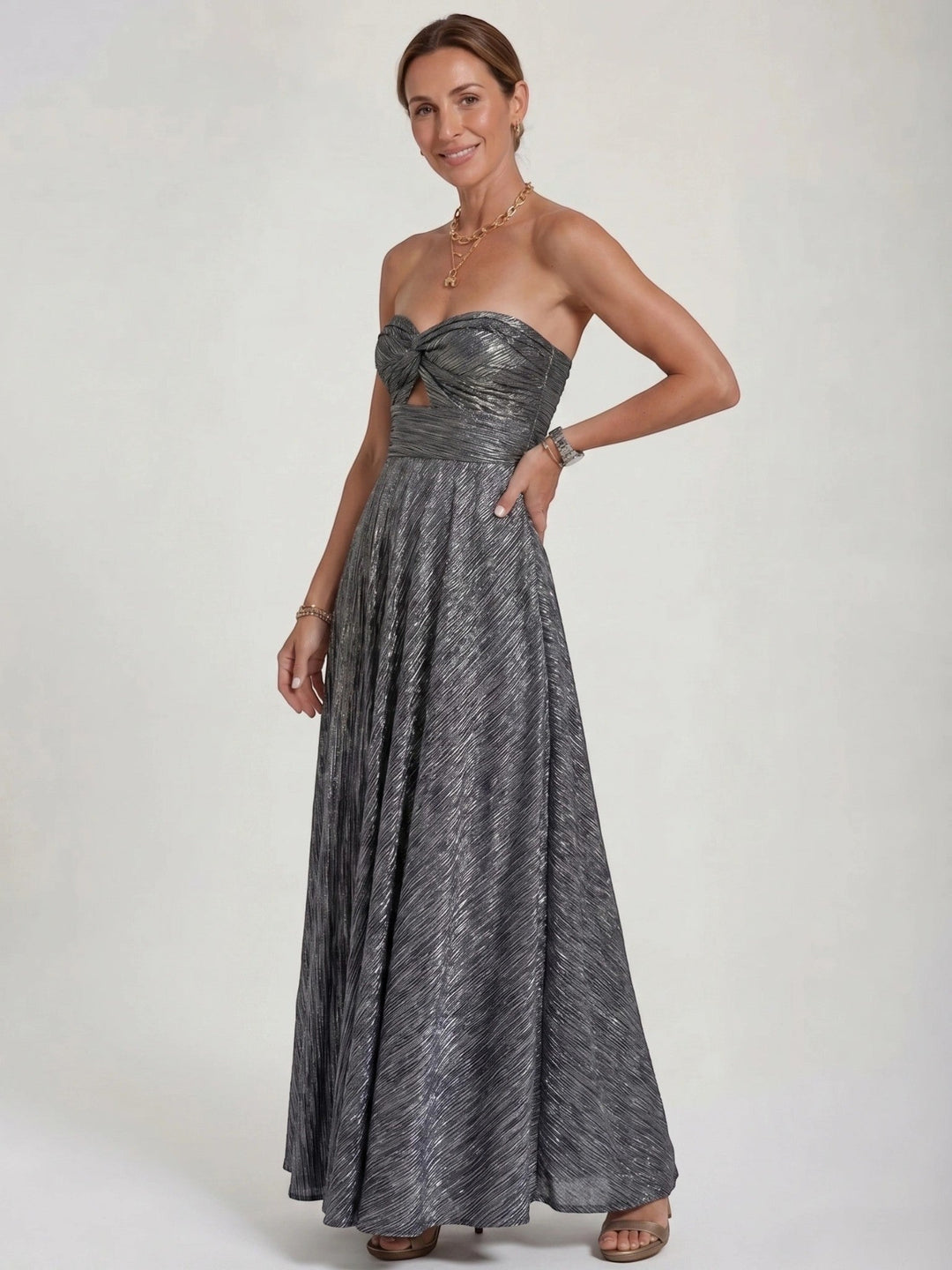 Gardena Shiny Fabric Gown