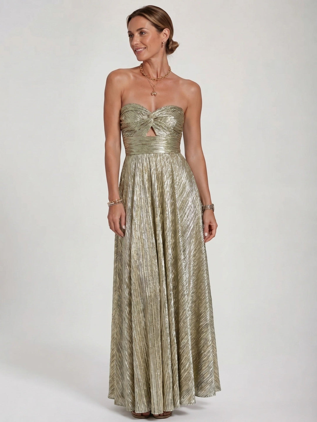 Gardena Shiny Fabric Gown